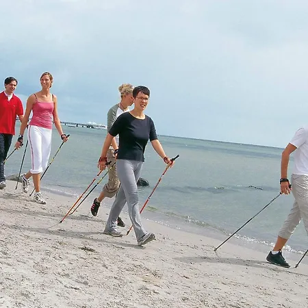 6 Person In *